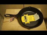 Lodge  cast iron skillet.jpg