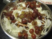 Sausages, onions, grapes.JPG